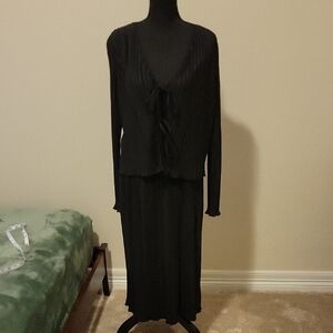 Elegant Black Women's Skirt Set